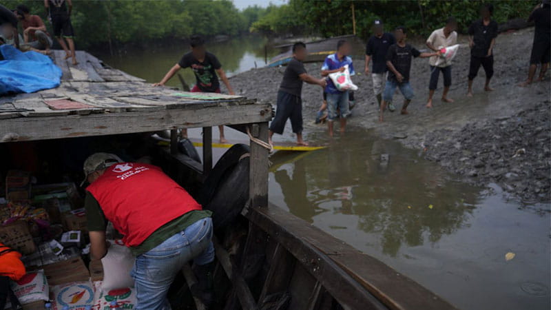 Emergency efforts to help the people in Aceh and North Sumatra after the flash floods