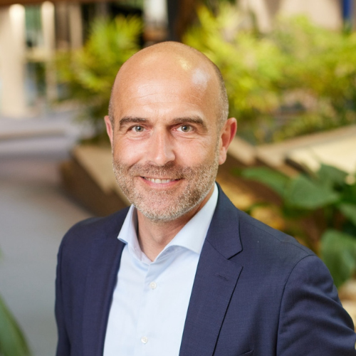 Sebastian Bauer - Management Consultant