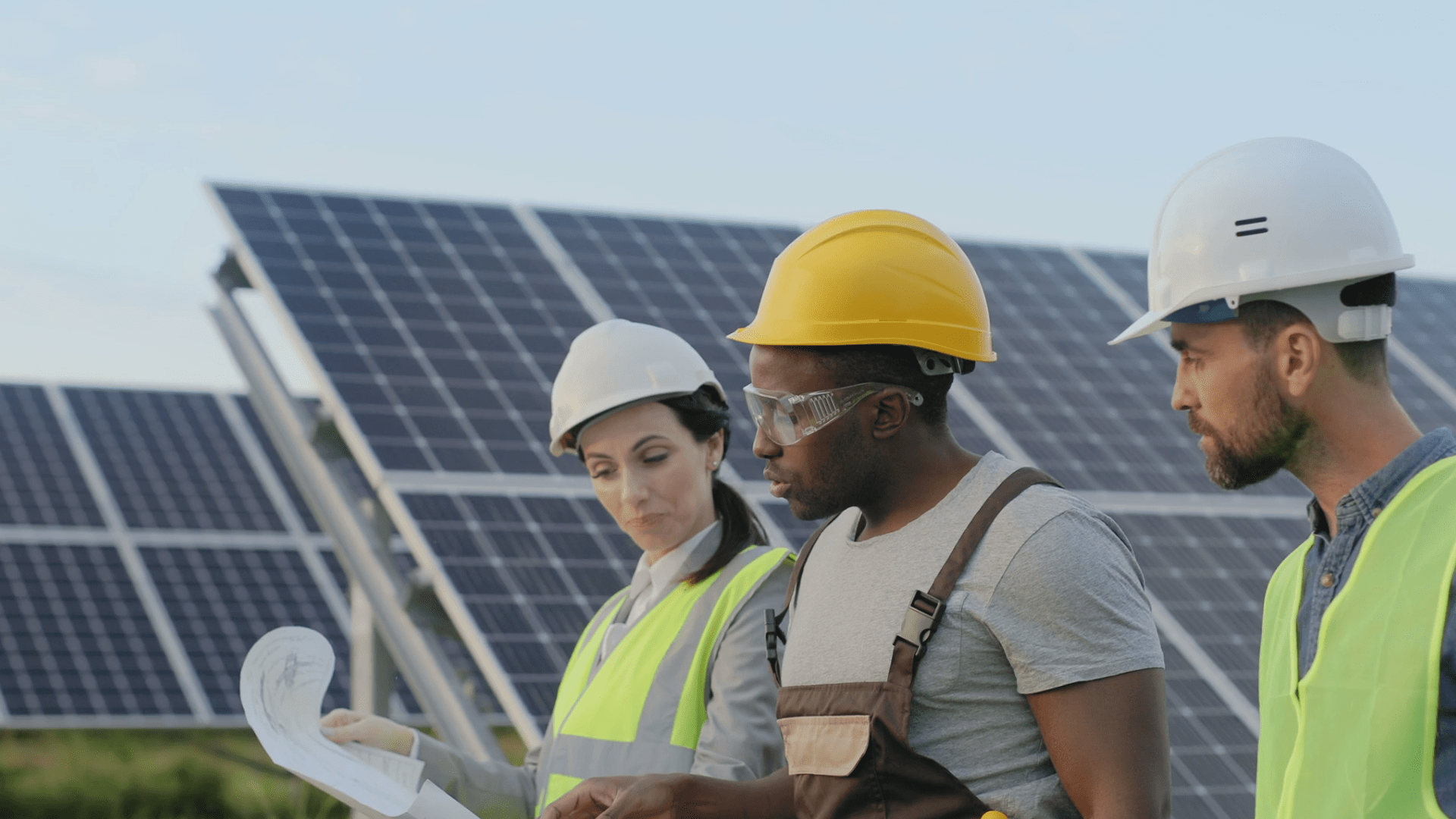 Sustainable data centres for efficient, net-zero operations