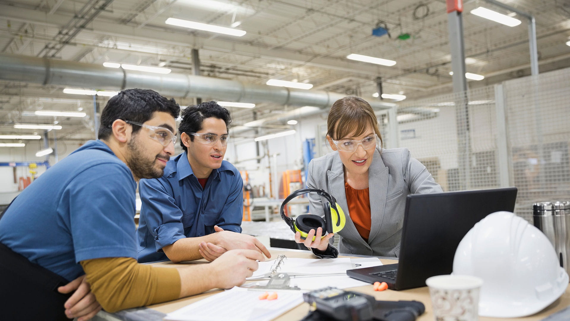 Operational excellence in manufacturing, lean manufacturing, manufacturing process