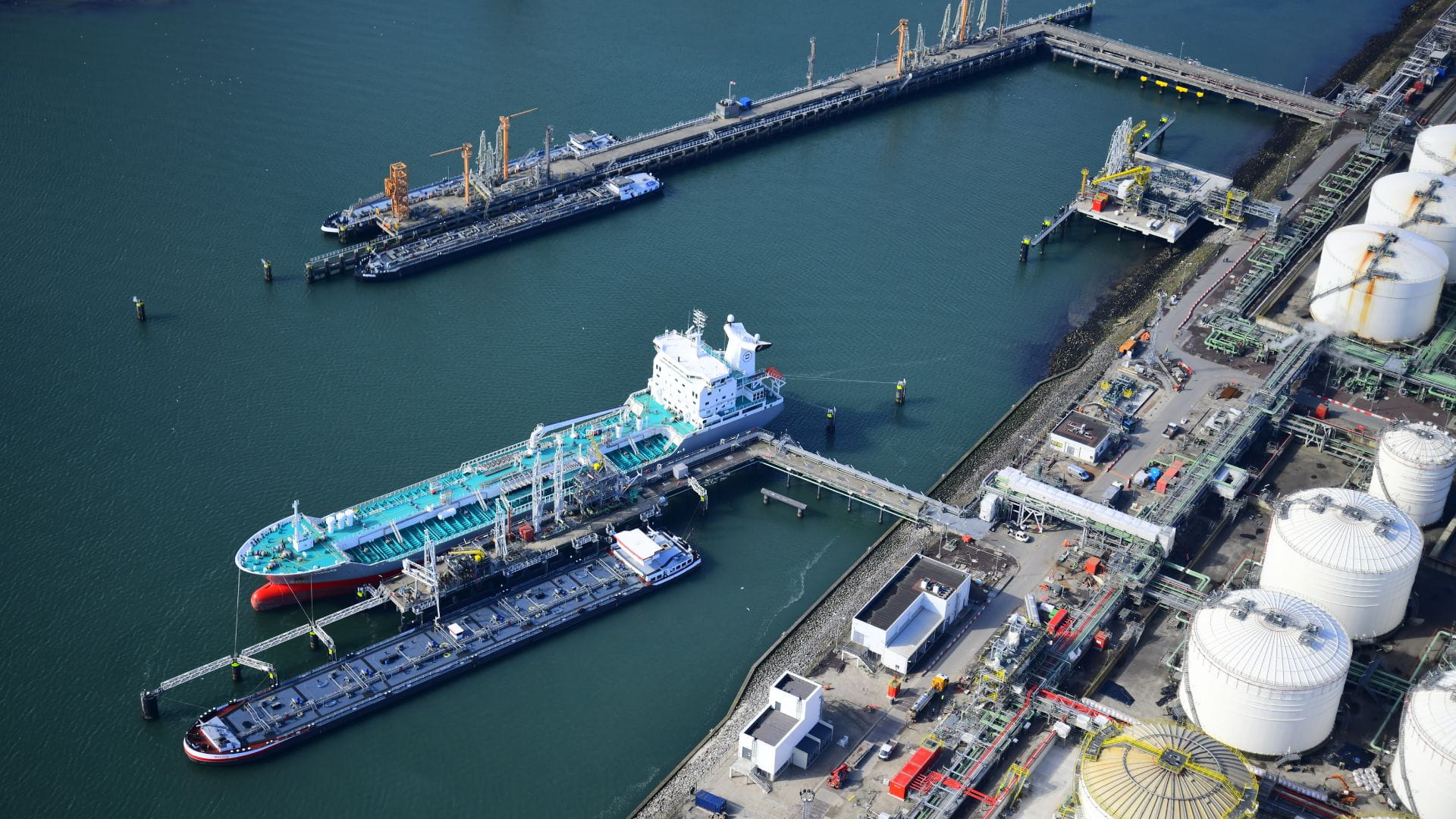 empty container ship at terminal