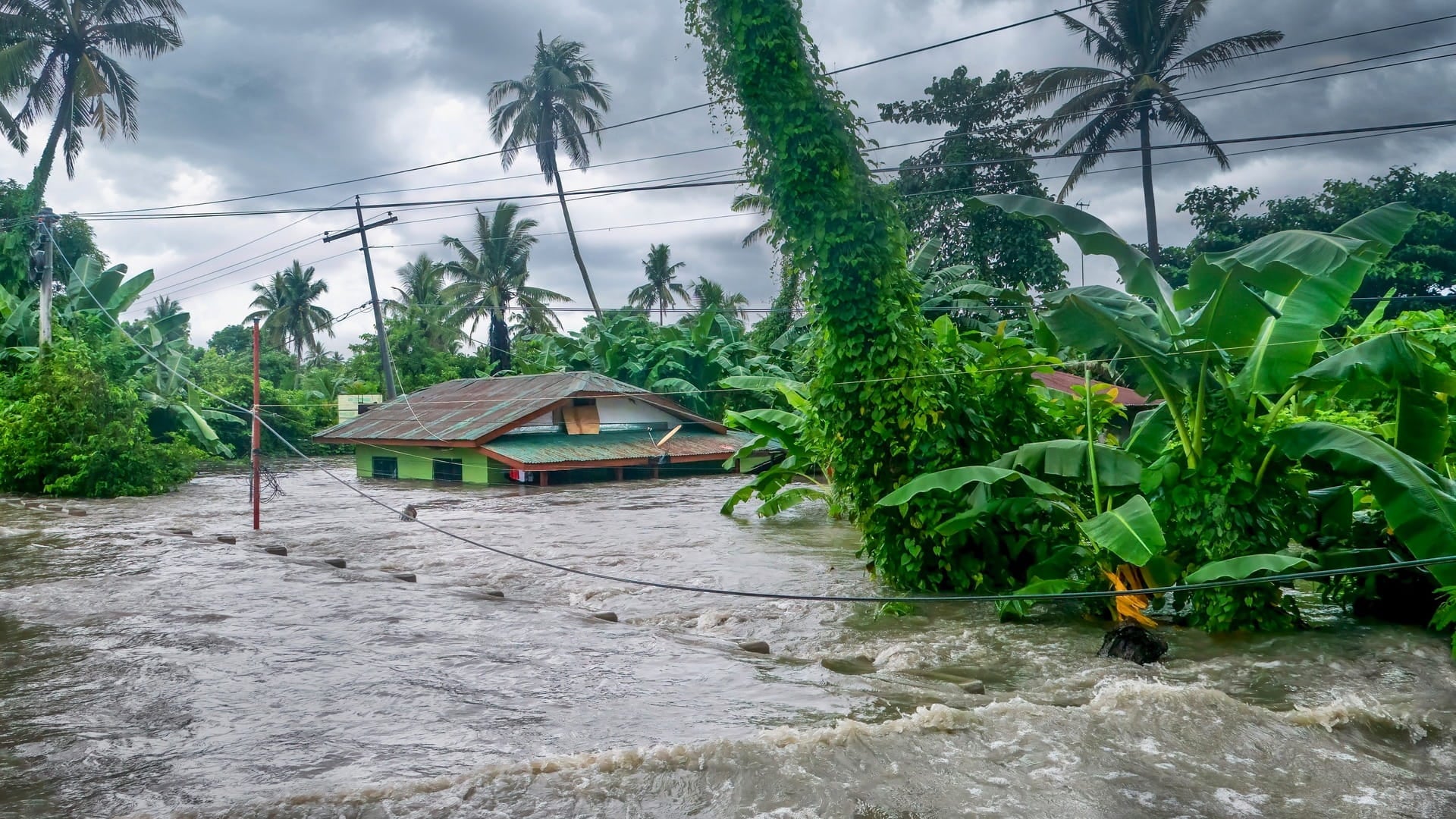 monsoon rains cause major floods in philippines