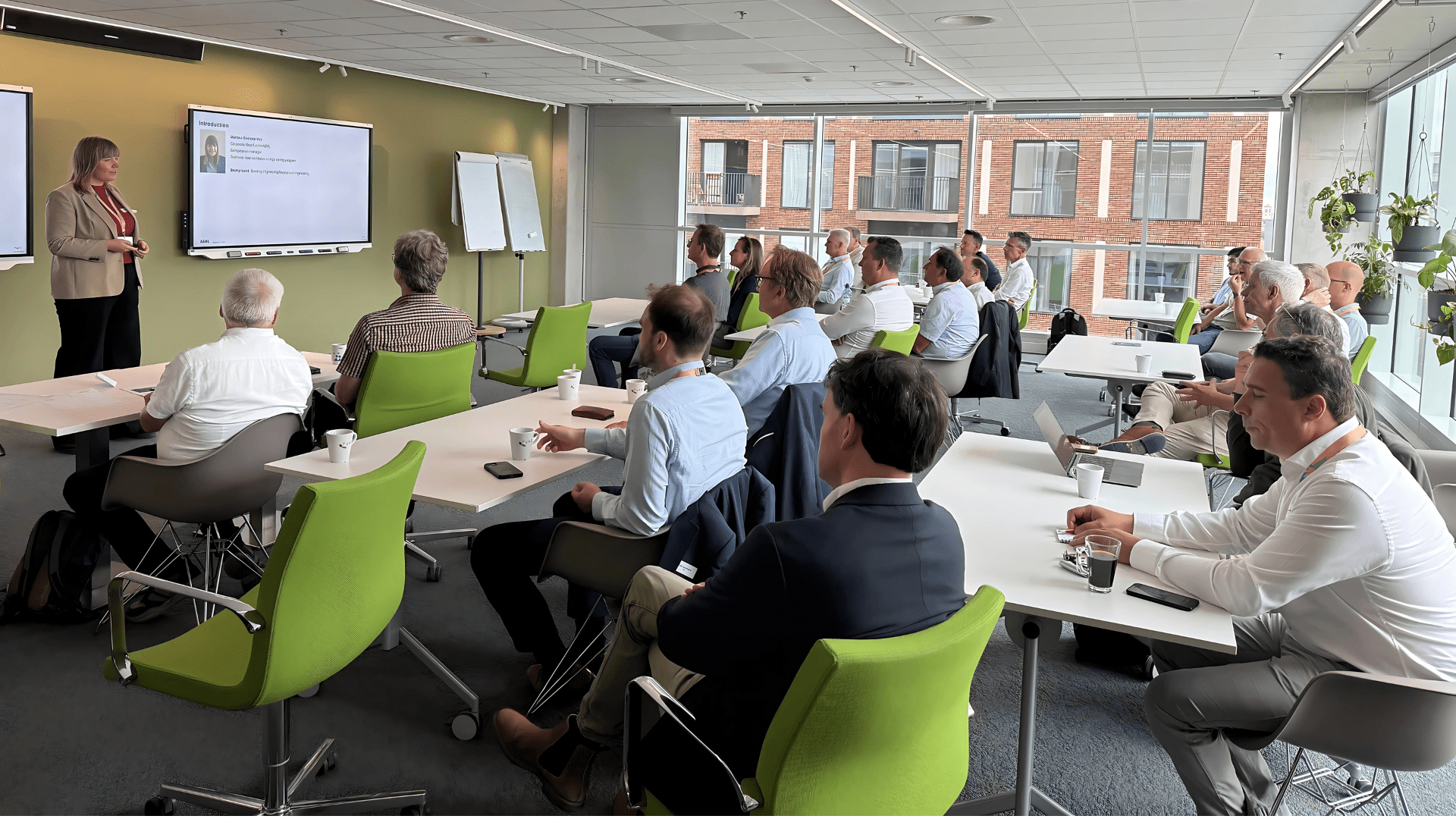 Presentation on energy efficiency and sustainability during the Future Energy seminar.