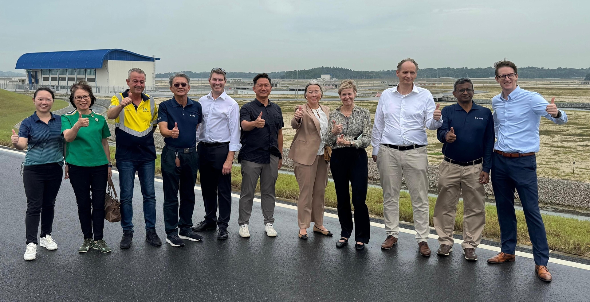 Haskoning employees outside somewhere in Singapore