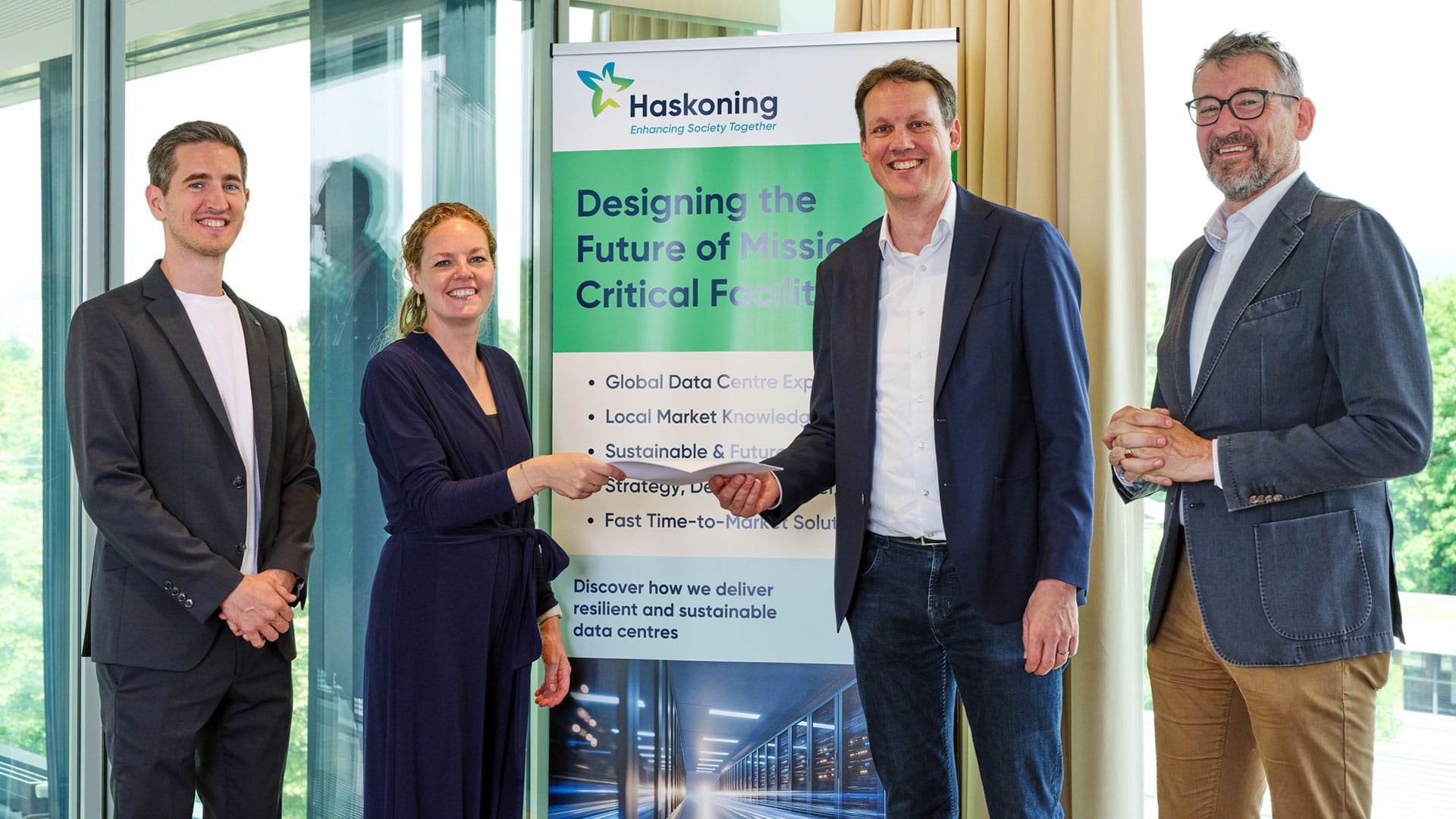 From left to right: Jan Brantjes (Director, Next), Sabine Bink (Global Director Industry & Buildings, Haskoning), Robert Hormes (Partner, Confirm Group), Thomas Pufendorf (Partner, Confirm Group).
