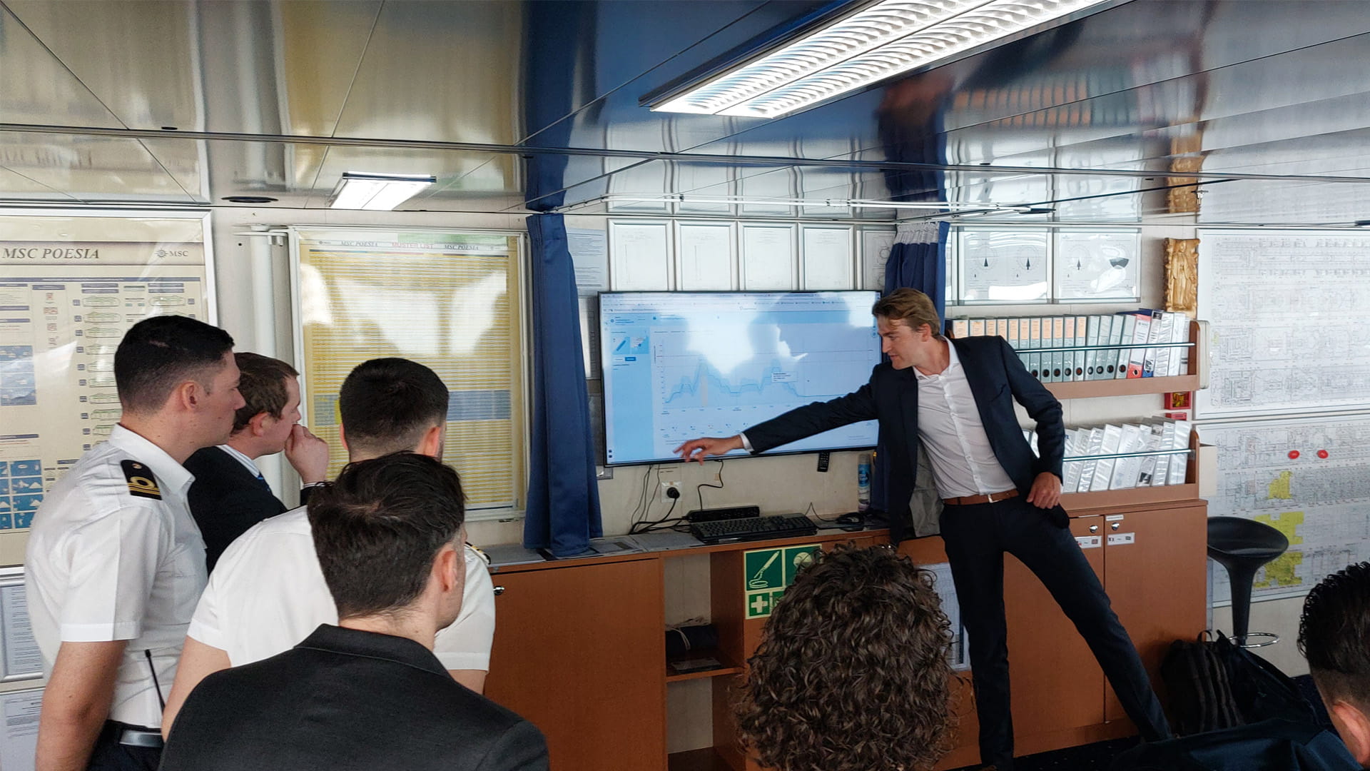 Koen Eggermont demonstrates Smart Mooring to MSC Cruises staff