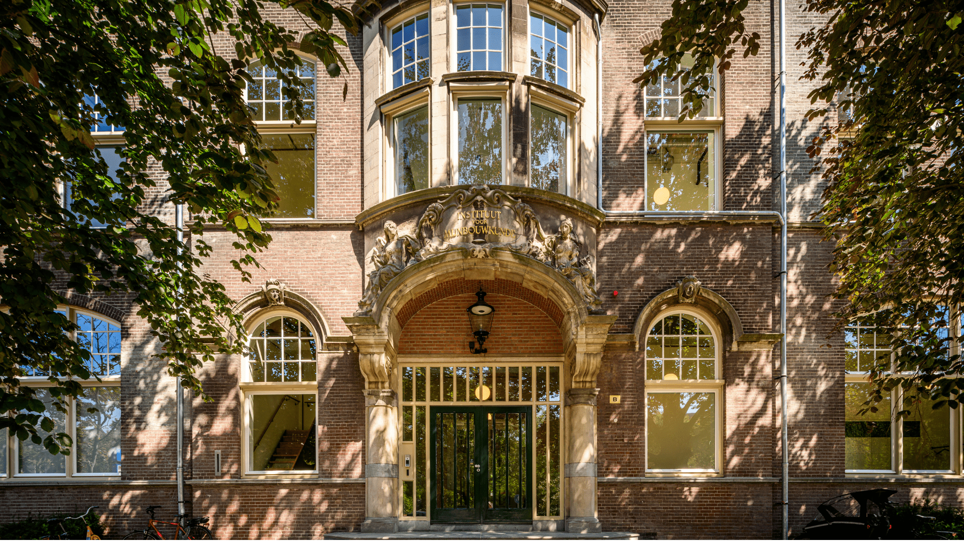 Entrance of Haskoning office Delft