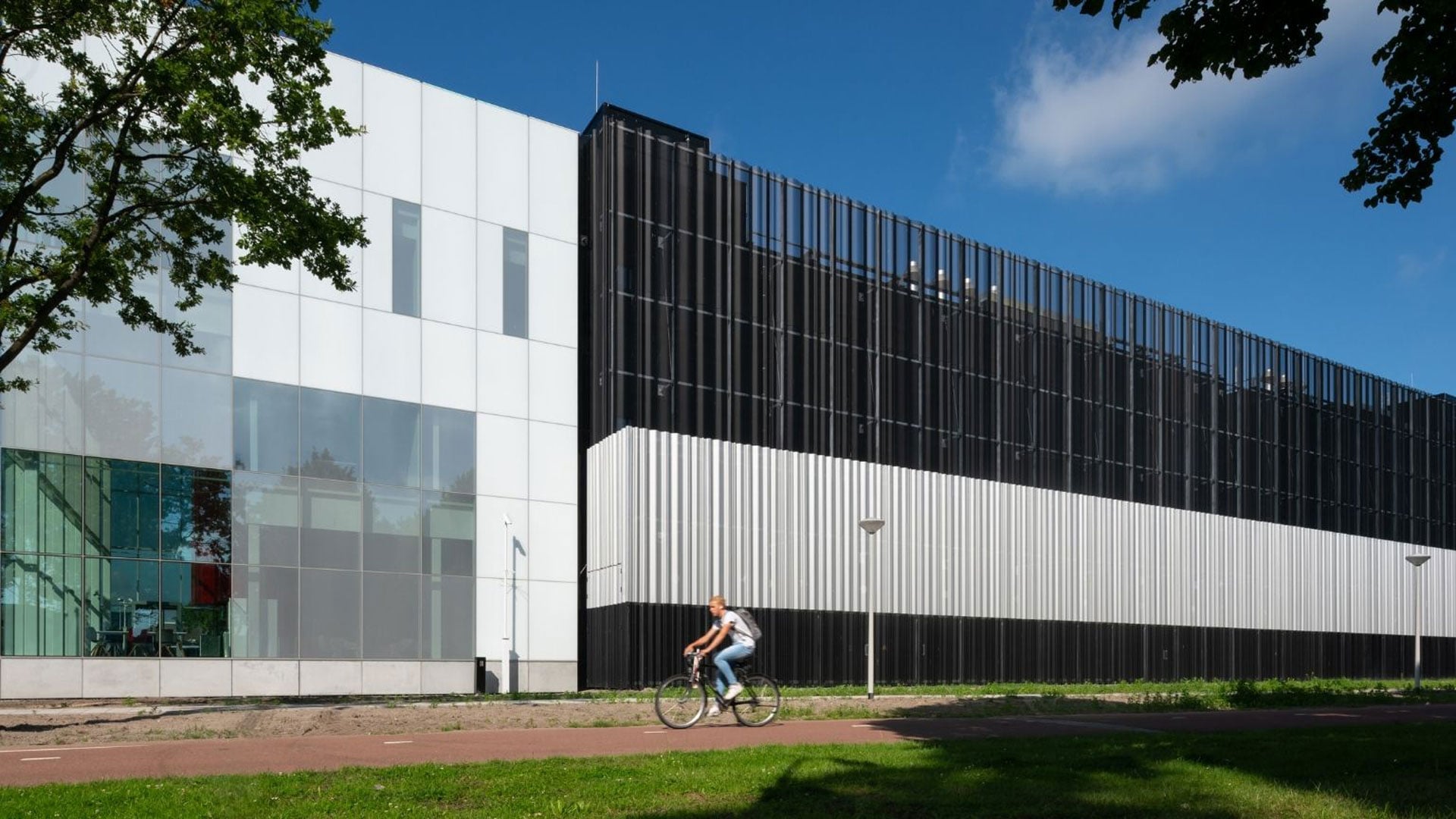 Equinix opens AM7 campus extension l Haskoning