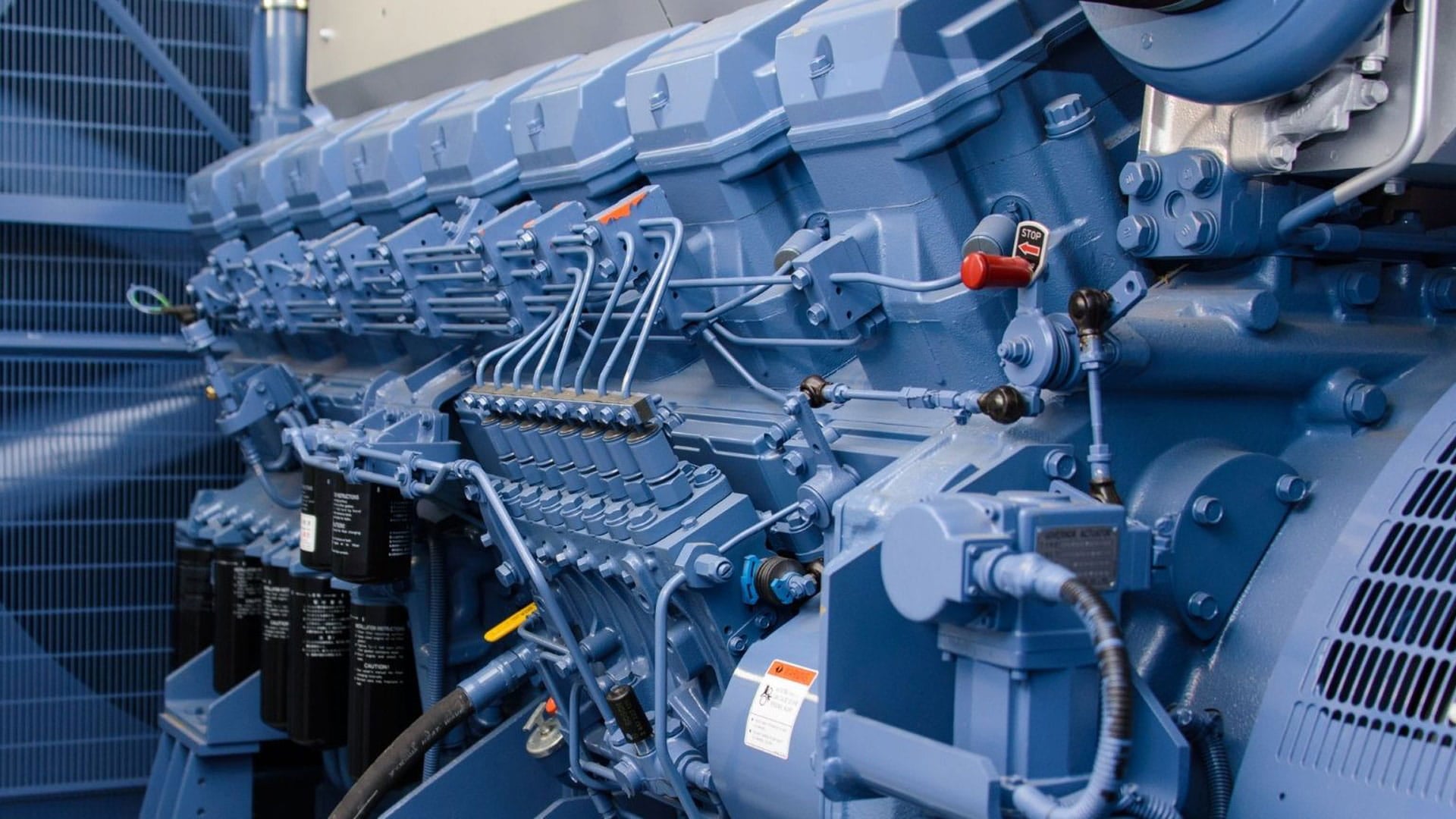 No downtime for single feed equipment during power supply upgrade for fast growing data centre l Haskoning