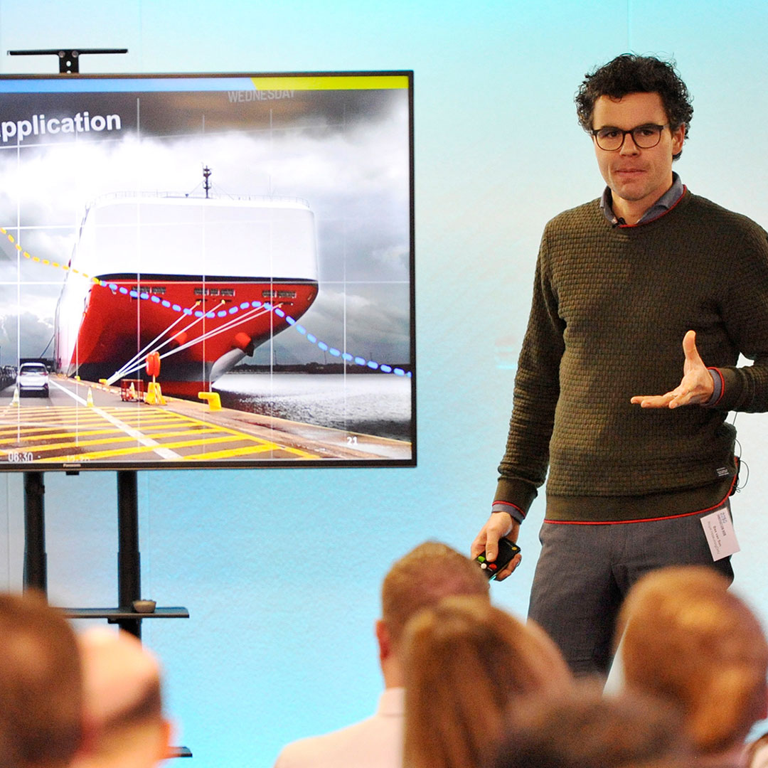 Presenting on mooring solution