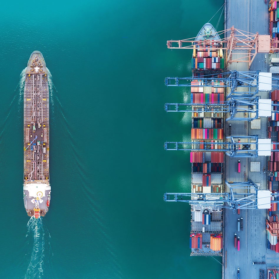Bird's eye on container terminals