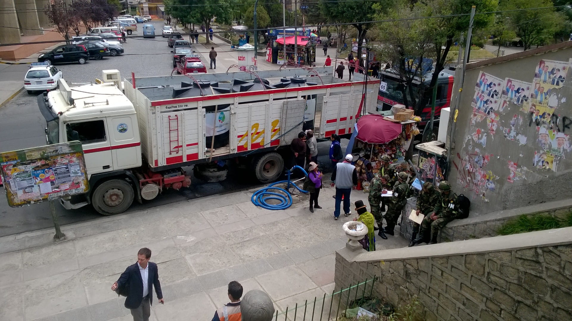 Water supply in streets of La Paz