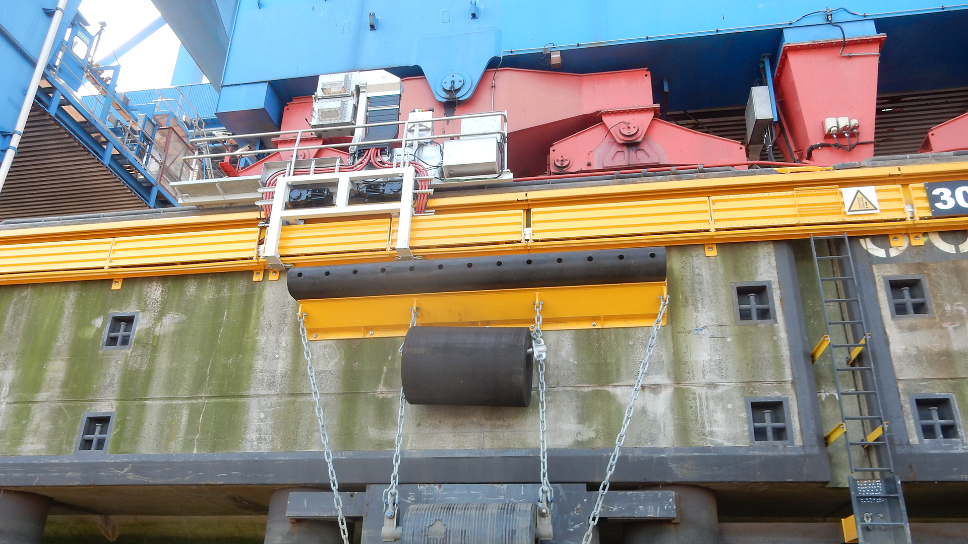 Shore power system at quay Port of Hamburg